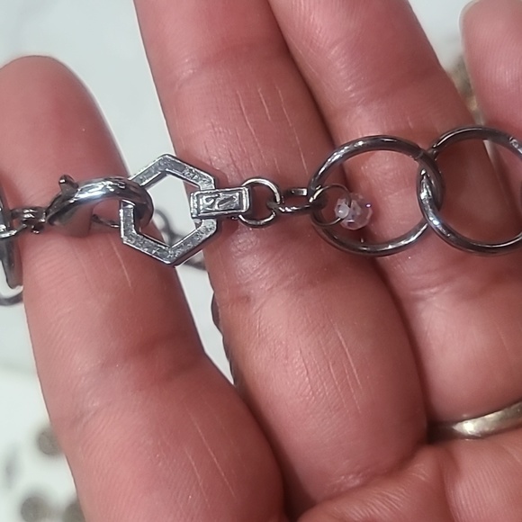 SIMPLY VERA VERA WANG necklace and earrings Set - Picture 6 of 6